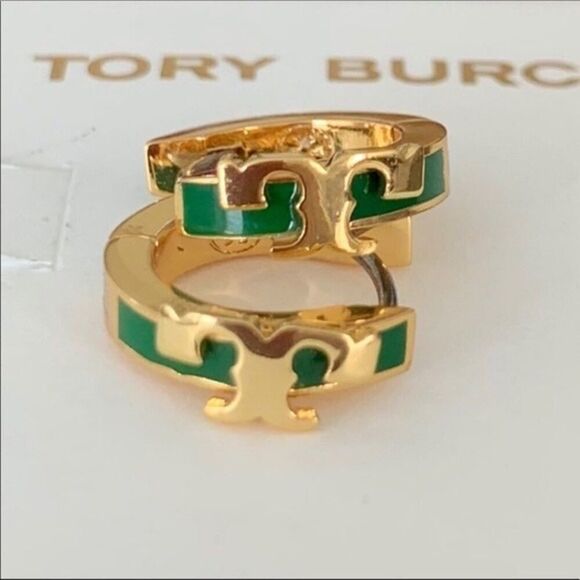 New Tory Burch Gold Logo, Green Enamel Small Huggie Hoops - Picture 3 of 7